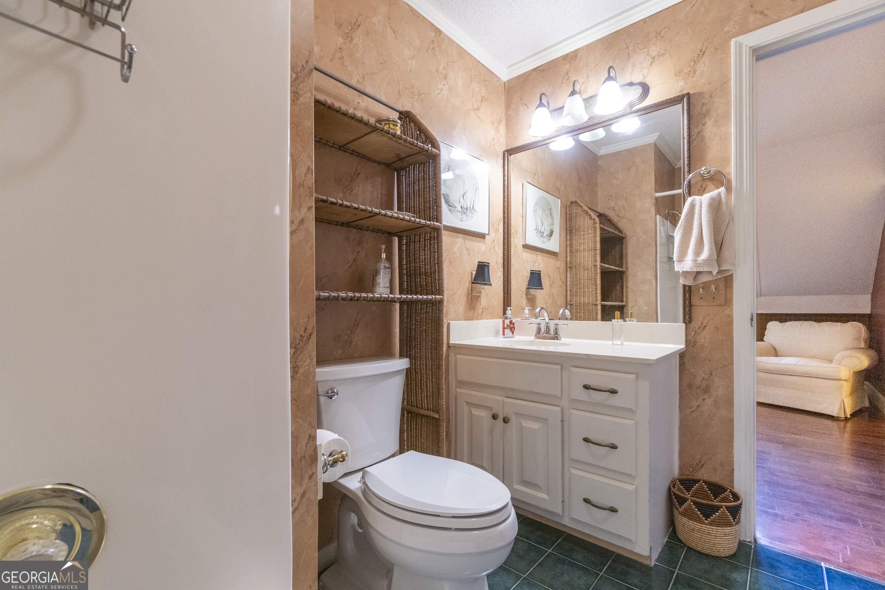 1280 Bahn Innsbruck Helen, GA 30545 - Photo 64 of 85 a bathroom with a toilet a sink and mirror