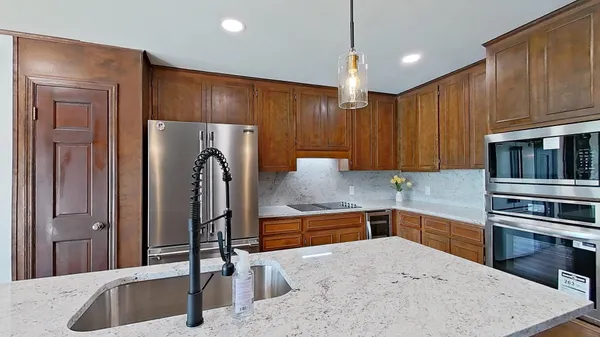 $579,900 | 289 Lake Trace Drive, Thomasville, GA 31757