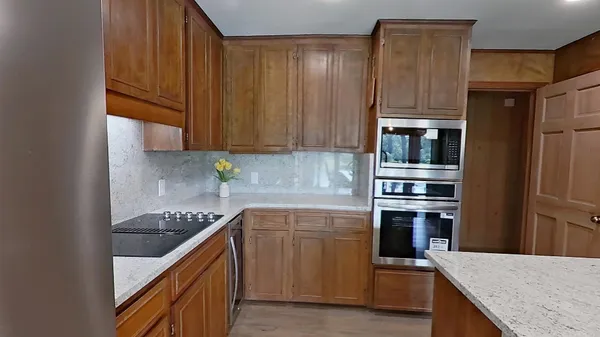 $579,900 | 289 Lake Trace Drive, Thomasville, GA 31757