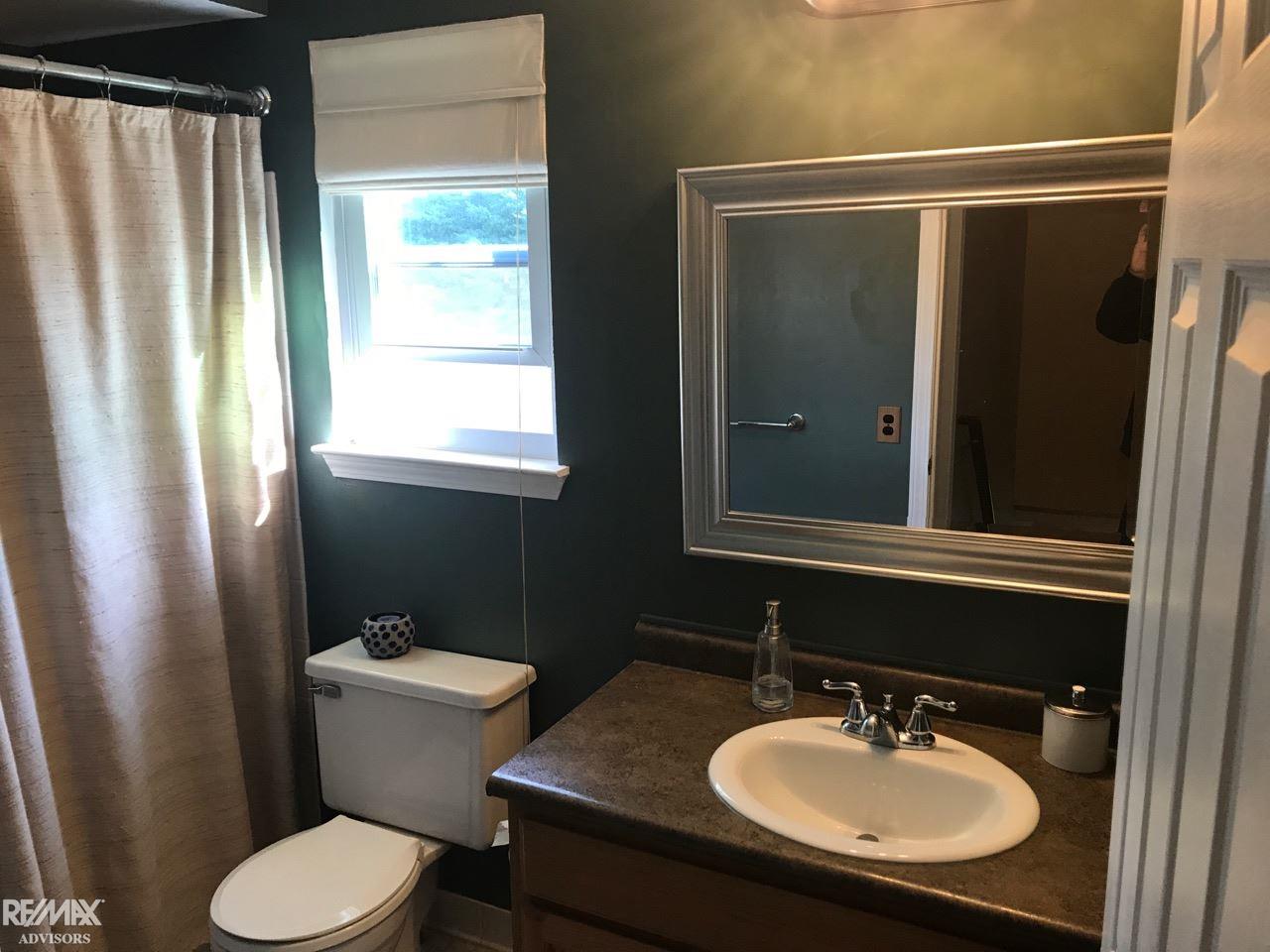 935 Hadley Road Rochester Hills, MI 48307 - Photo 12 of 17
