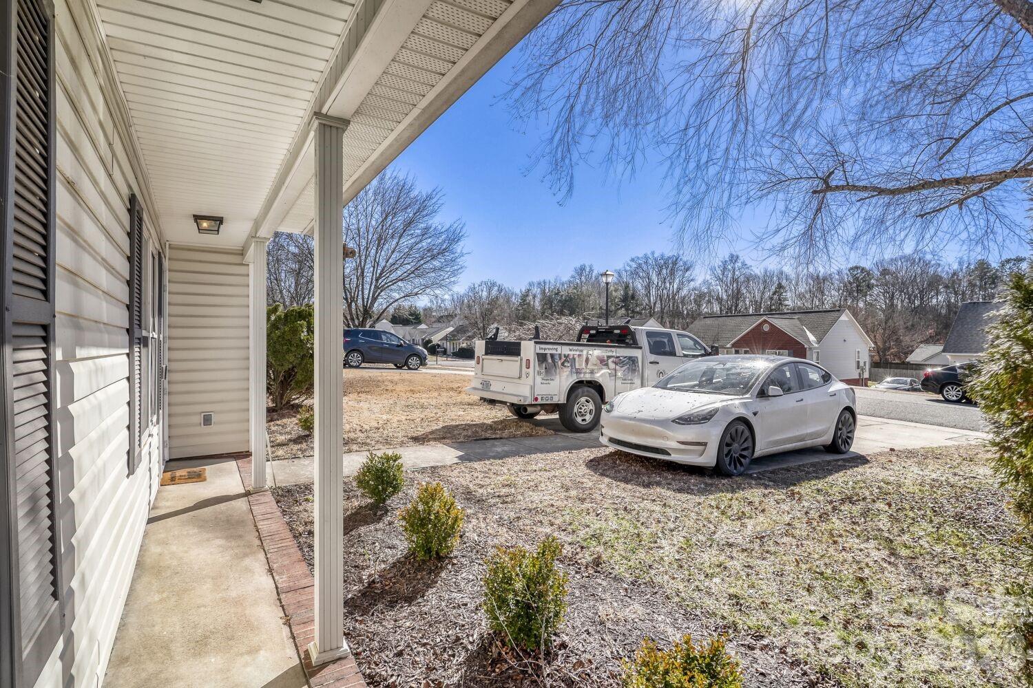 1412 Bells Knox Road Charlotte, NC 28214 - Photo 3 of 28