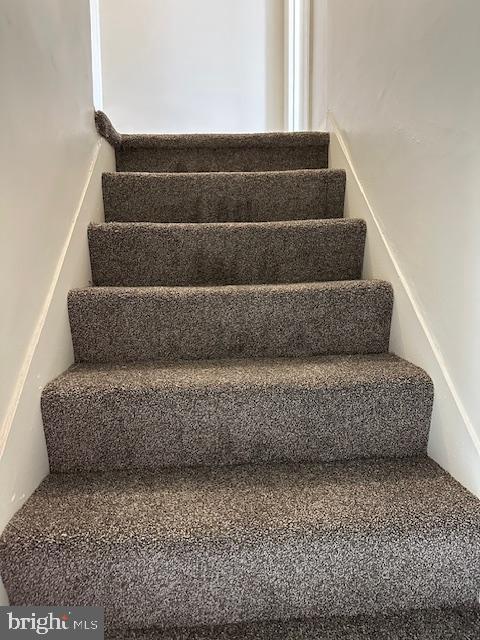 52 West George Street Westminster, MD 21157 - Photo 12 of 34 a view of entryway