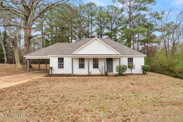 $224,900 | 589 Swaney Drive, Holly Springs, MS 38635