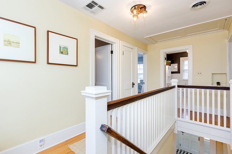 2739 Middle Road Davenport, IA 52803 - Photo 13 of 24 Gallery Image 13