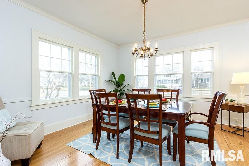 2739 Middle Road Davenport, IA 52803 - Photo 6 of 24 Gallery Image 6