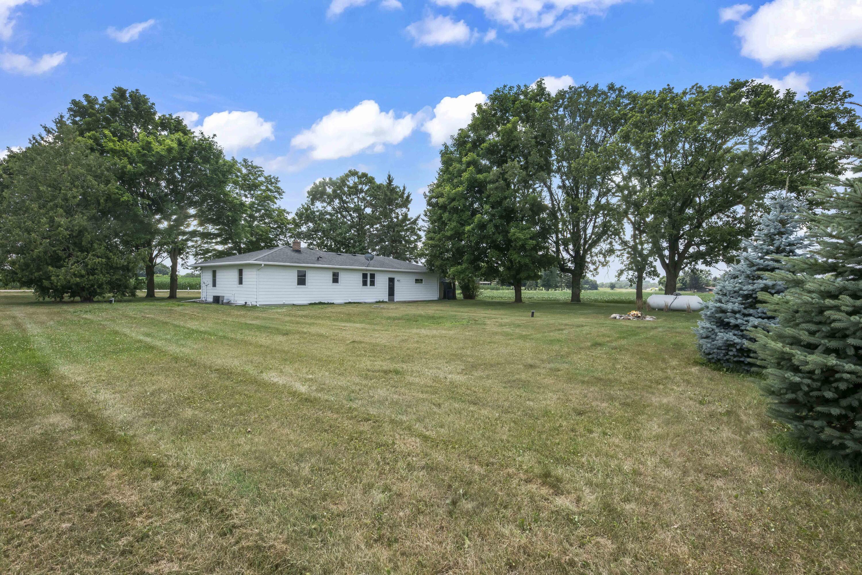 W196 County Rd CW Ixonia, WI 53036 - Photo 18 of 24 Privacy in the Country