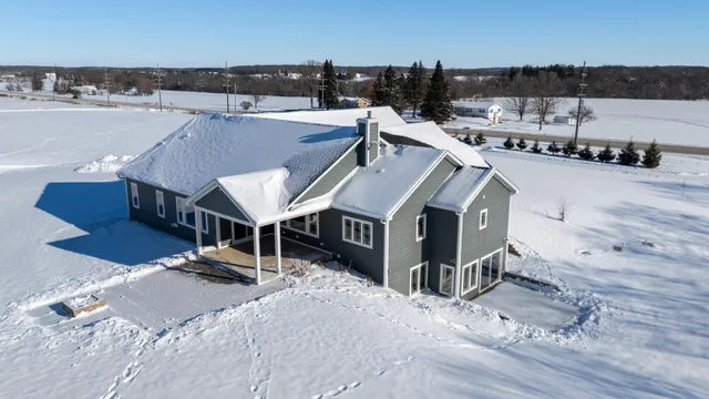 $825,000 | N254 Highway 45, Auburn, WI 53040