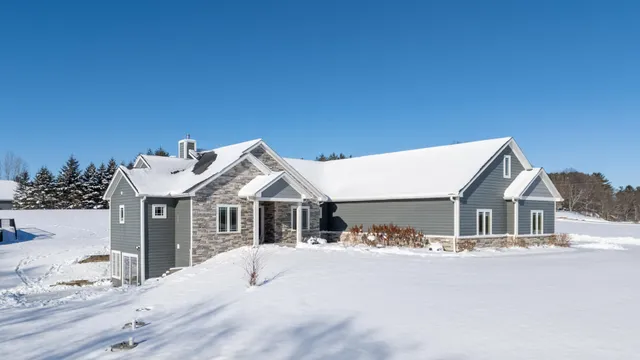 $825,000 | N254 Highway 45, Auburn, WI 53040