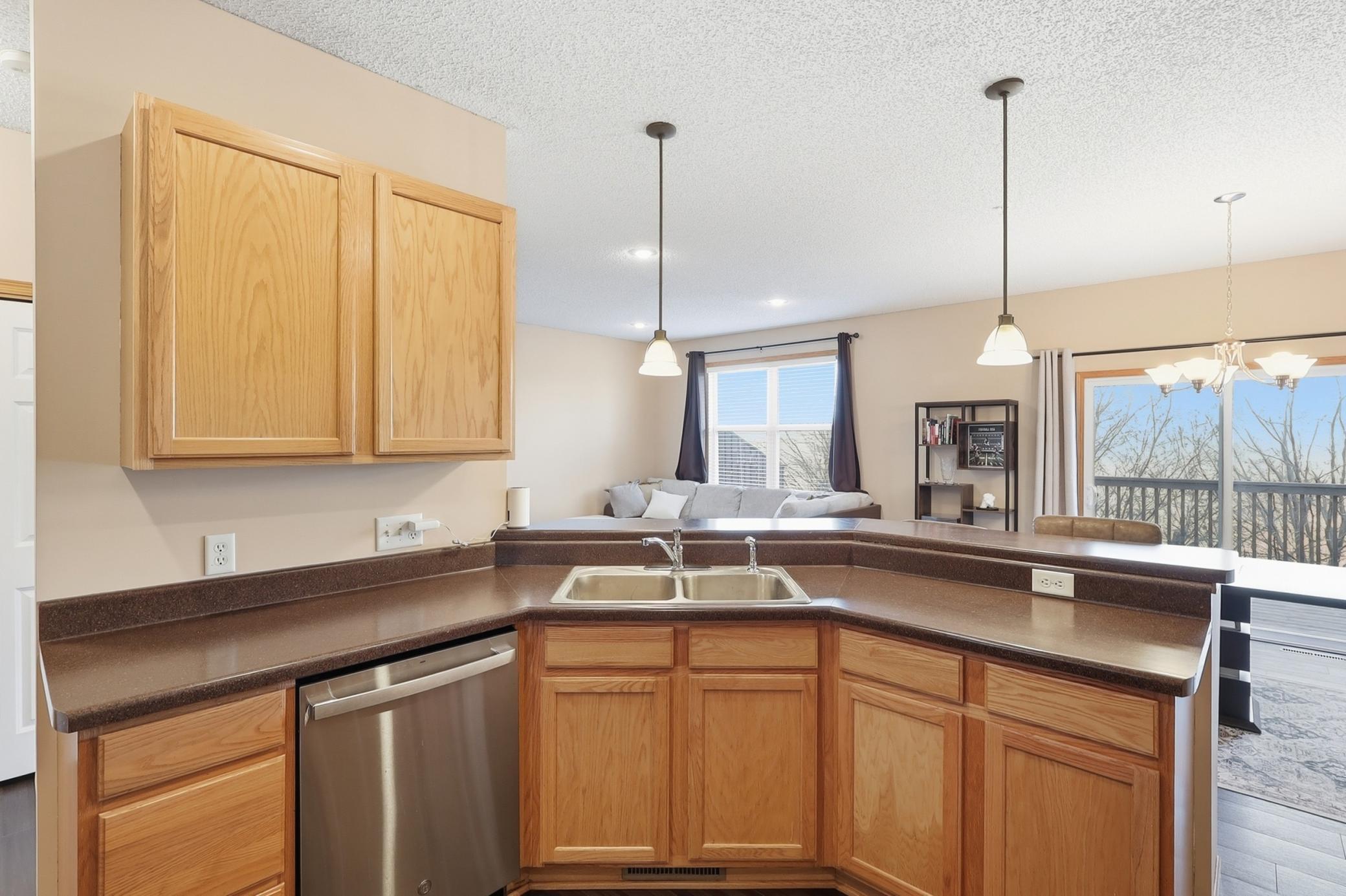 4580 Blaylock Circle Inver Grove Heights, MN 55076 - Photo 6 of 45