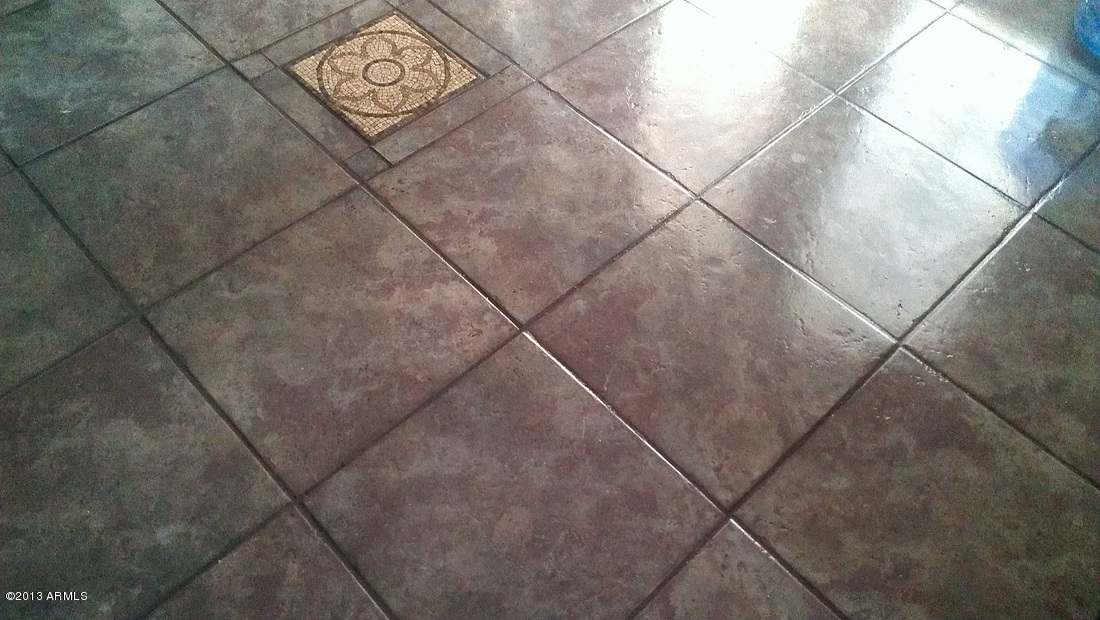 2913 West Bloomfield Road Phoenix, AZ 85029 - Photo 30 of 30 Tile Flooring