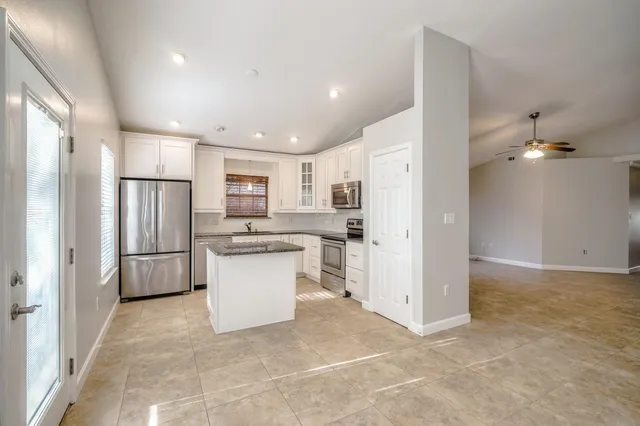 $2,850 | 349 Louise Circle, Destin, FL 32541