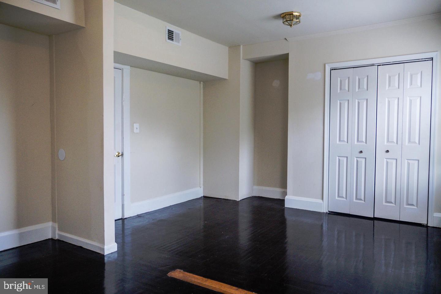 709 North Woodington Road Baltimore, MD 21229 - Photo 13 of 30