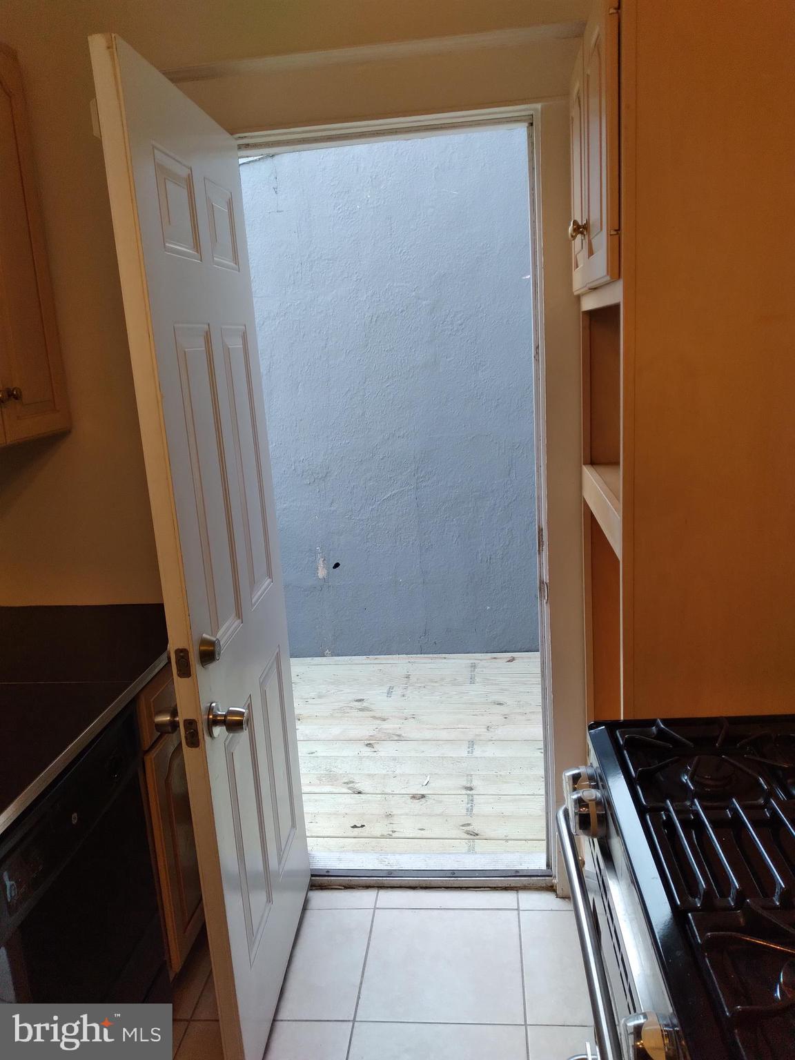 709 North Woodington Road Baltimore, MD 21229 - Photo 18 of 30