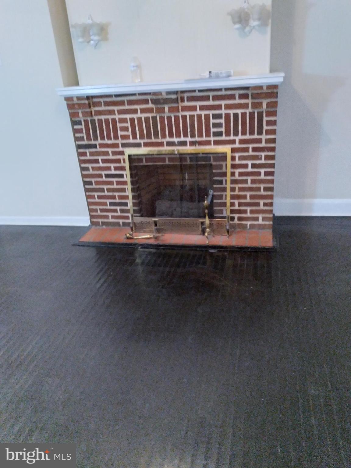 709 North Woodington Road Baltimore, MD 21229 - Photo 3 of 30
