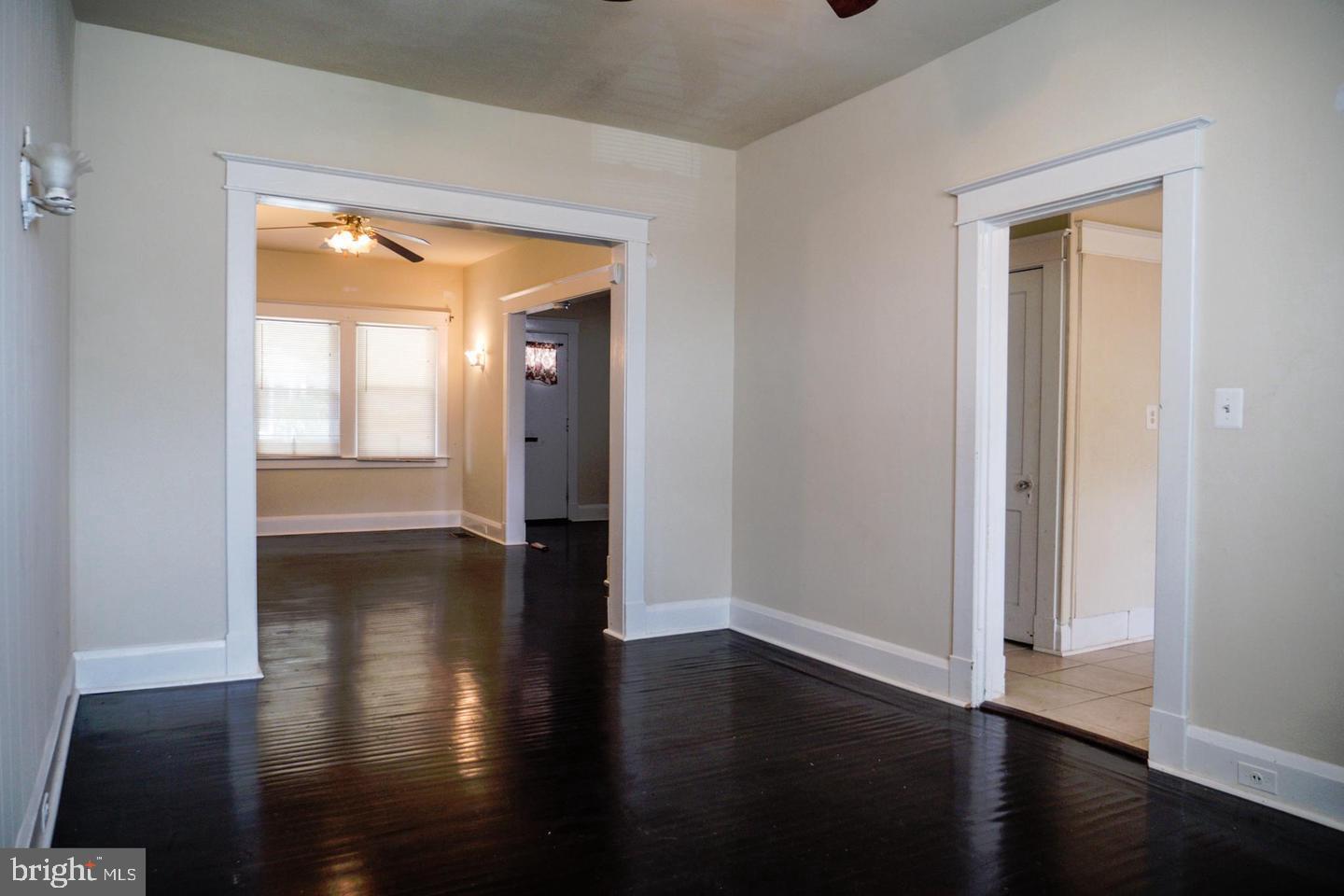 709 North Woodington Road Baltimore, MD 21229 - Photo 7 of 30
