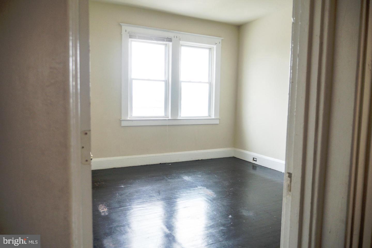 709 North Woodington Road Baltimore, MD 21229 - Photo 9 of 30