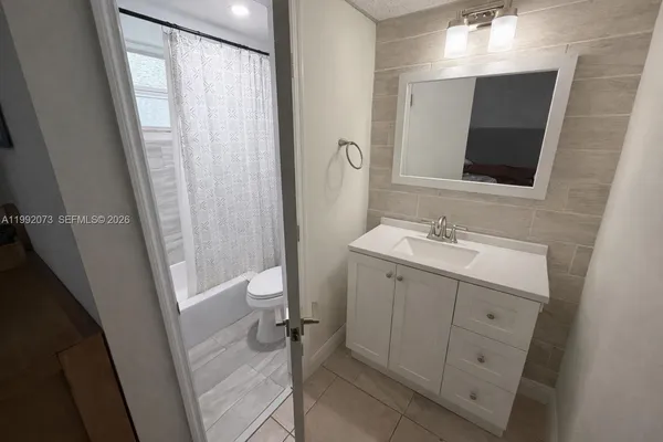 $3,400 | Coral Terrace, Miami, FL 33155