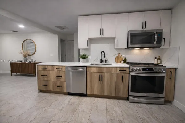 $3,400 | Coral Terrace, Miami, FL 33155