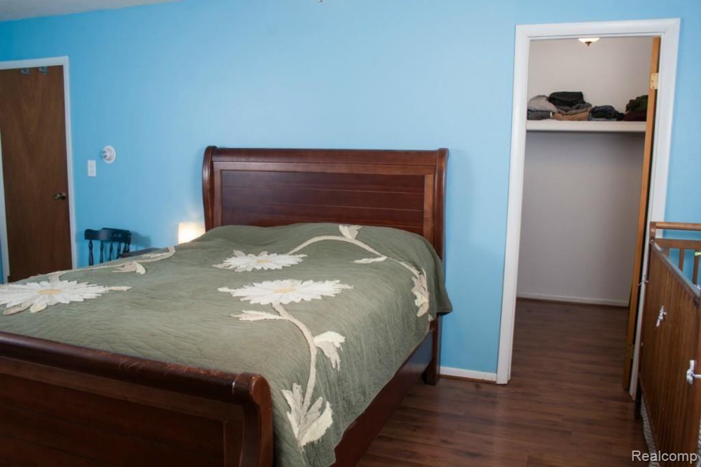1350 West Thompson Road Fenton, MI 48430 - Photo 9 of 16 IMG_0353-18.jpg