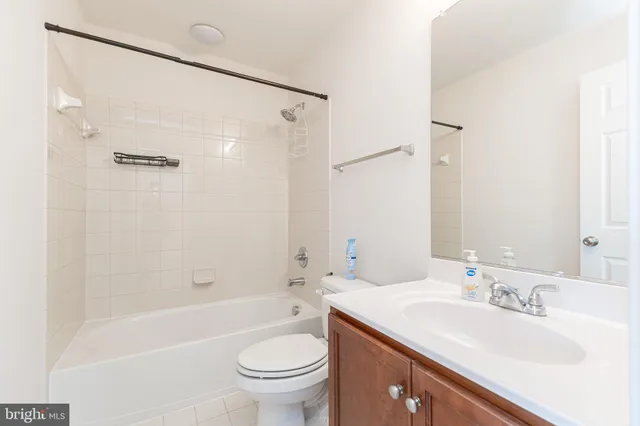 $2,850 | 15687 John Diskin Circle, Woodbridge, VA 22191