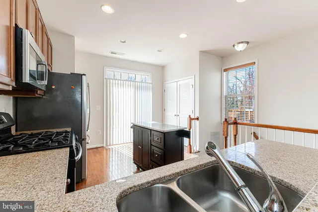 $2,850 | 15687 John Diskin Circle, Woodbridge, VA 22191