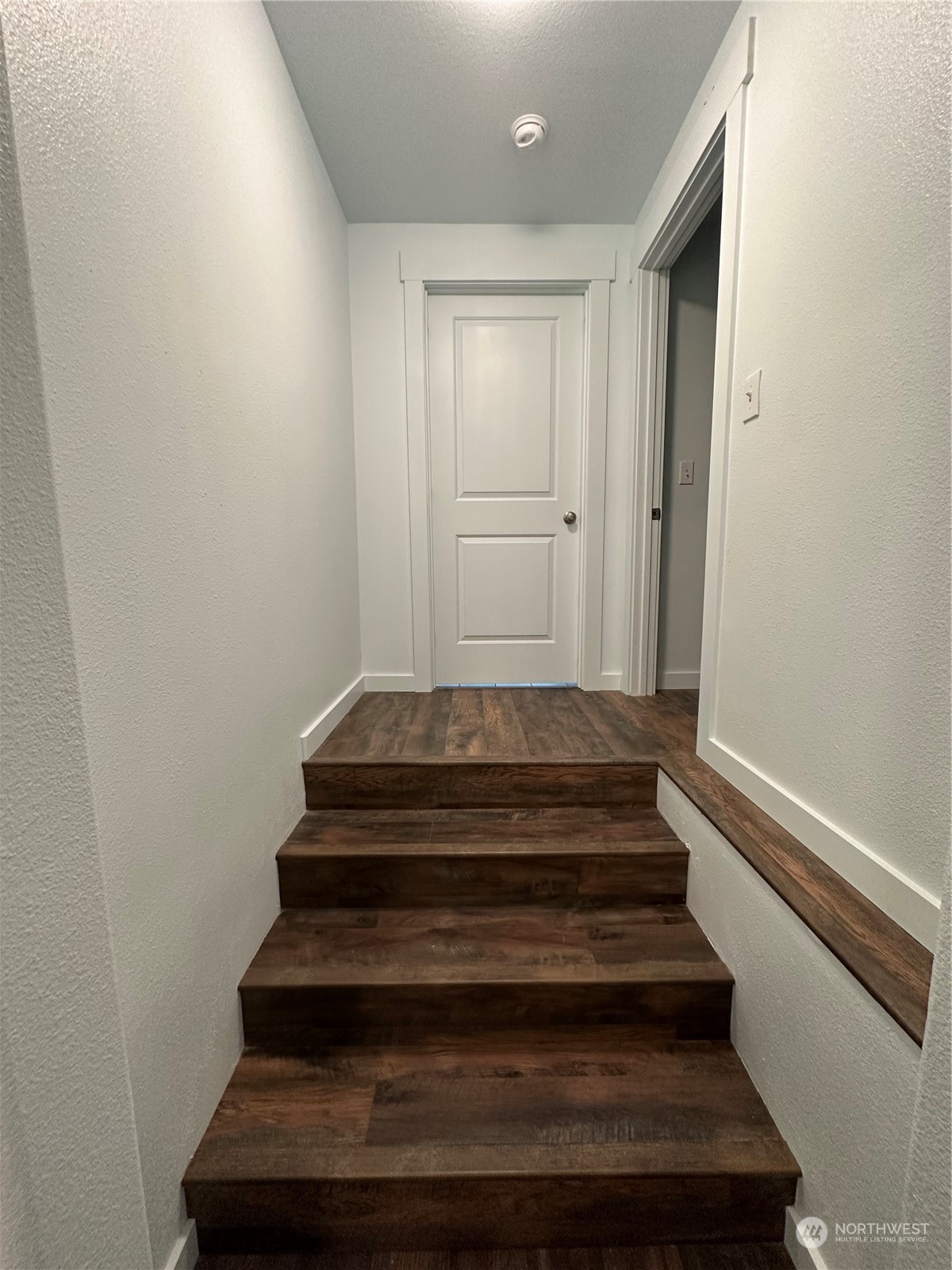 4520 Eels Road Cashmere, WA 98815 - Photo 5 of 17 a view of entryway