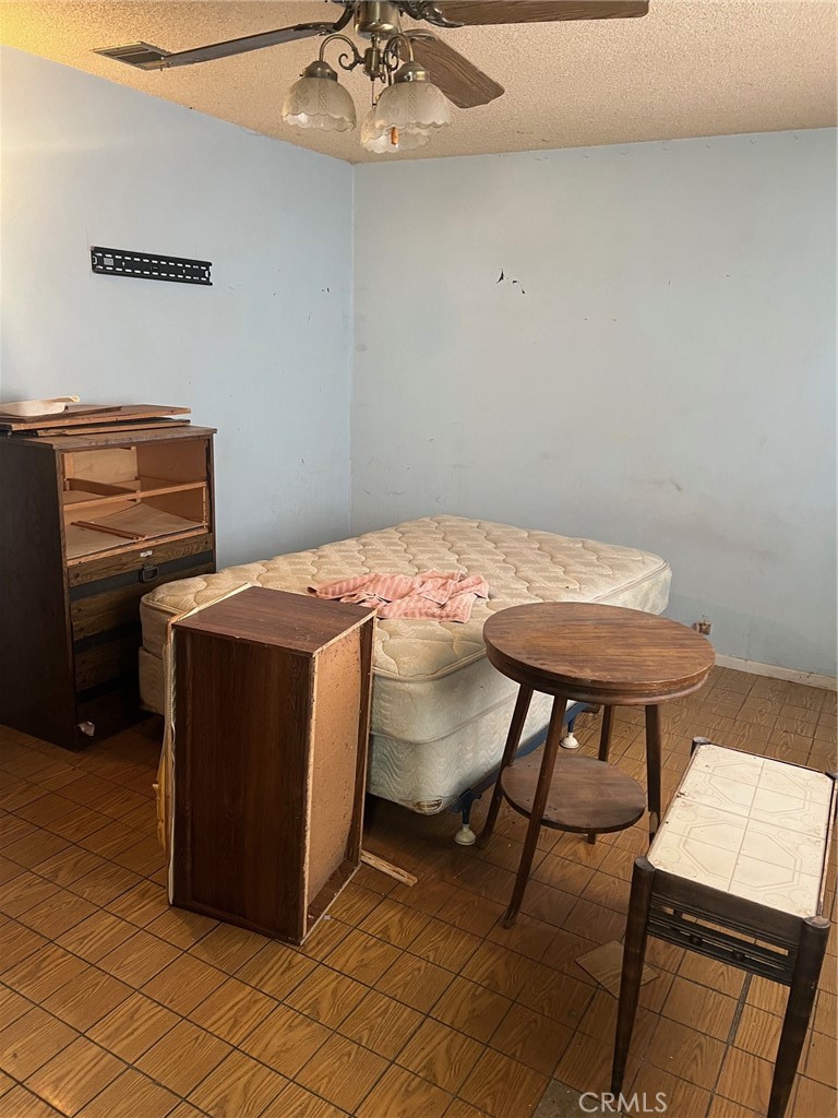 21865 Fox Apple Valley, CA 92307 - Photo 14 of 22