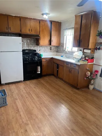 $250,000 | 21865 Fox, Apple Valley, CA 92307