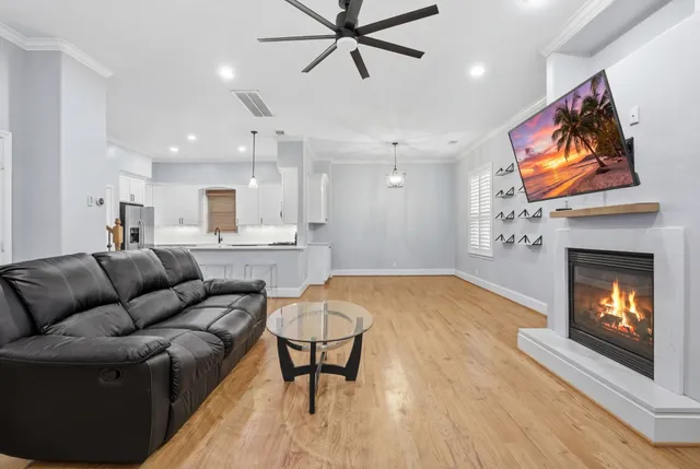 $475,000 | 1714 Ovid Street, Unit C, Houston, TX 77007