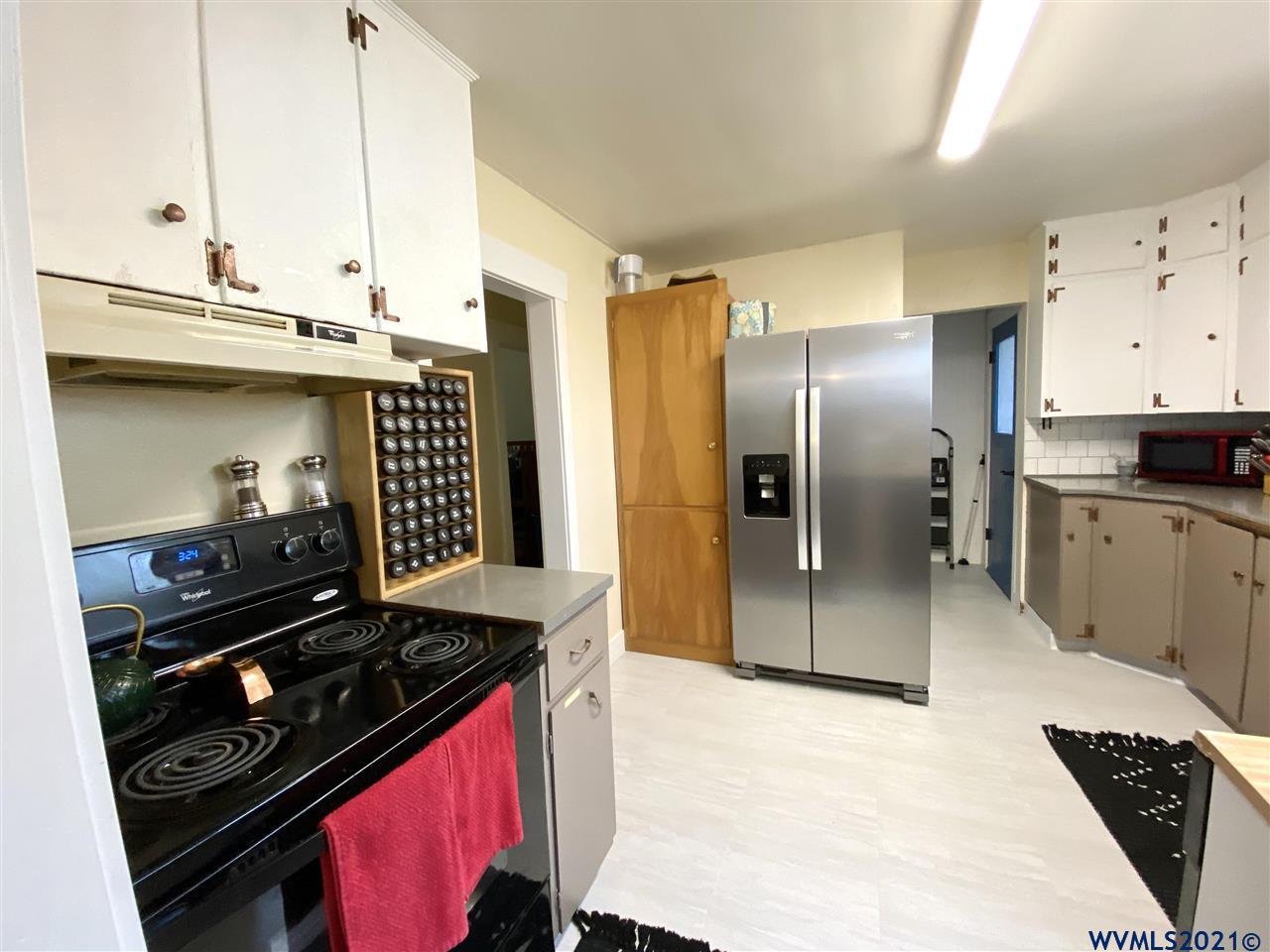 2010 Market Street Northeast Salem, OR 97301 - Photo 8 of 20