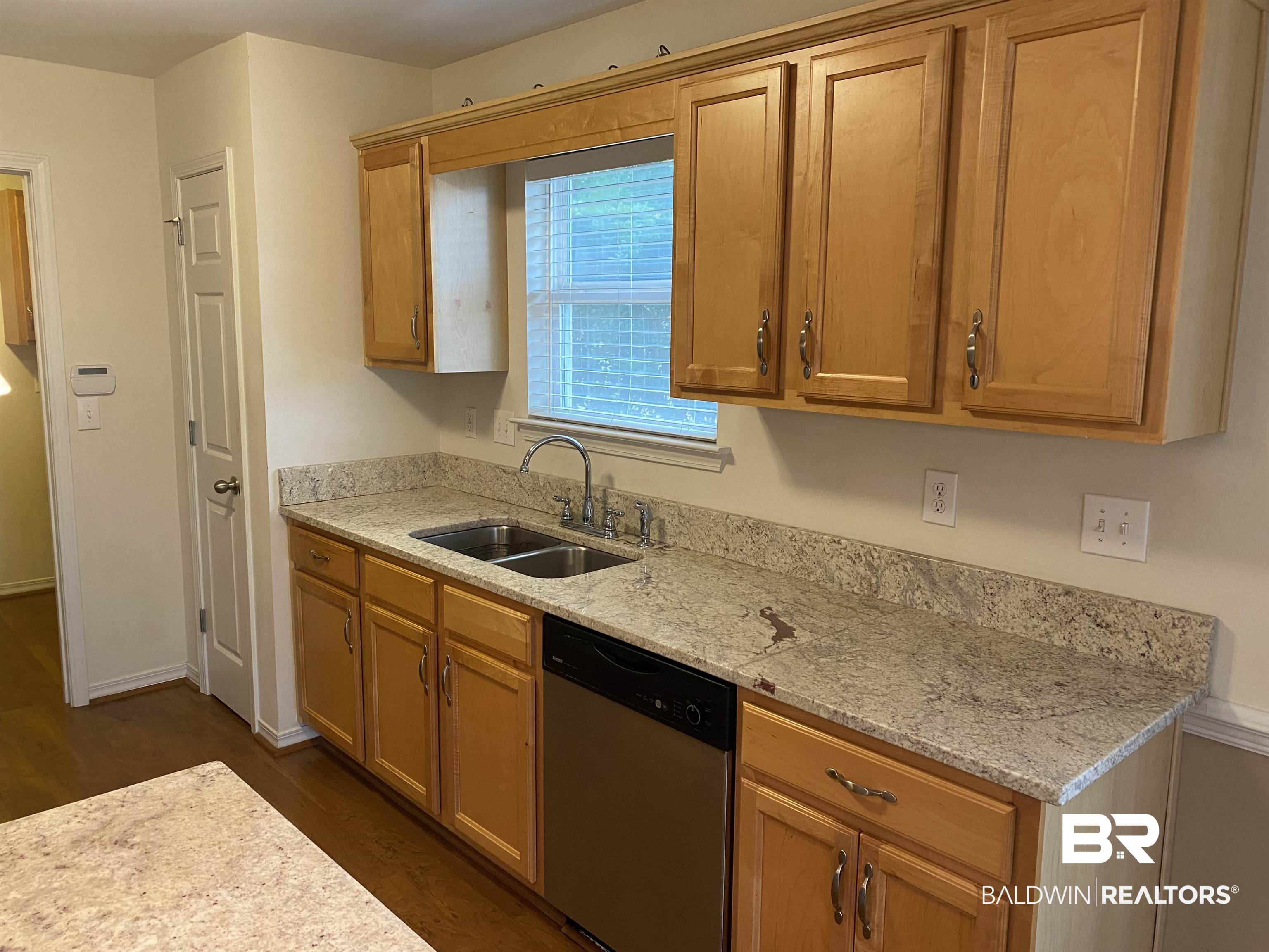 7742 Avery Lane Daphne, AL 36526 - Photo 27 of 41 Kitchen