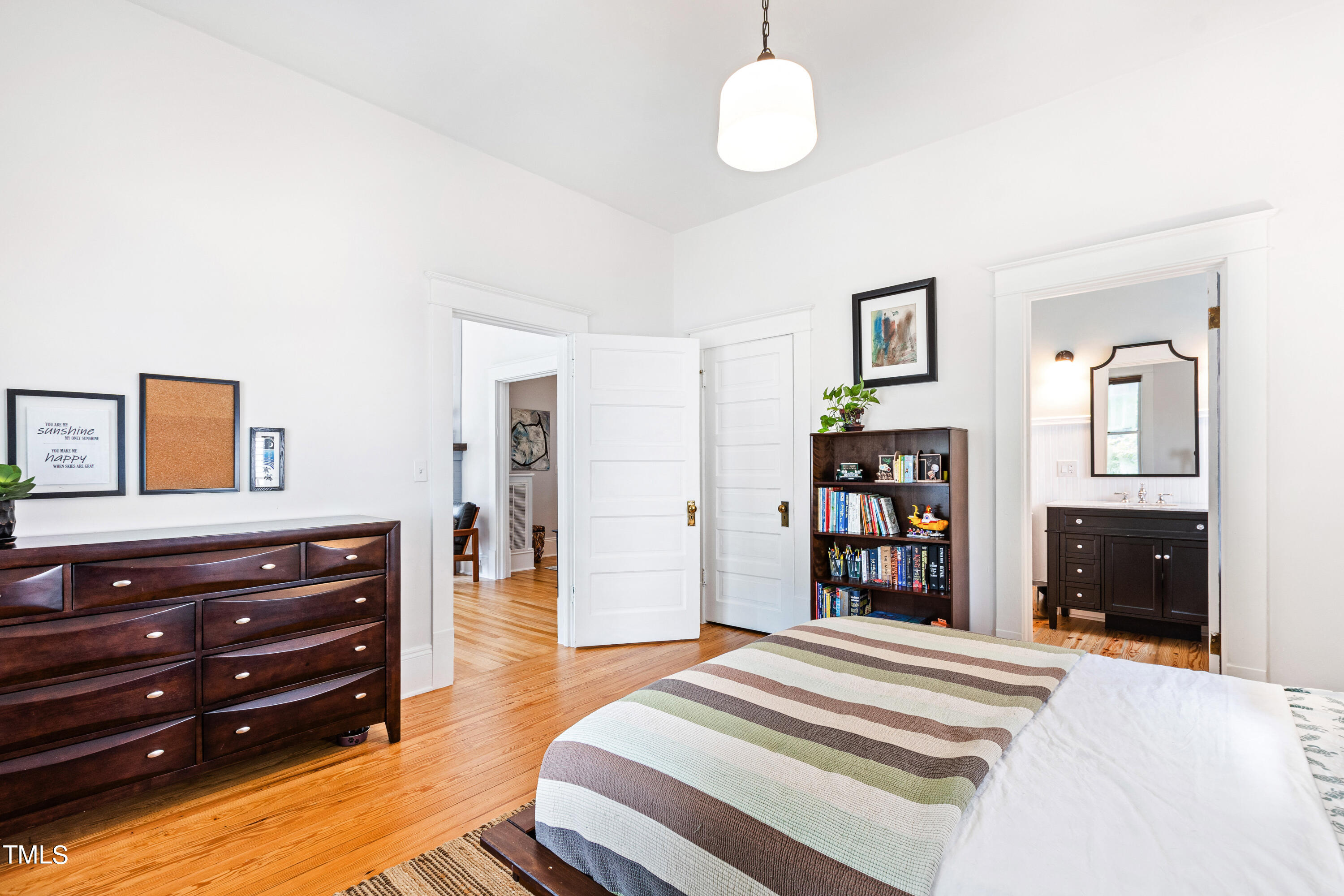 606 East Franklin Street Raleigh, NC 27604 - Photo 25 of 53 Bedroom02B