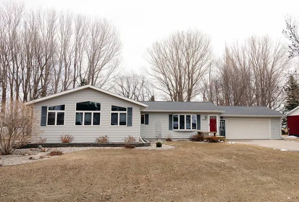 $225,000 | 9512 11th Avenue Southwest, Cavalier, ND 58220