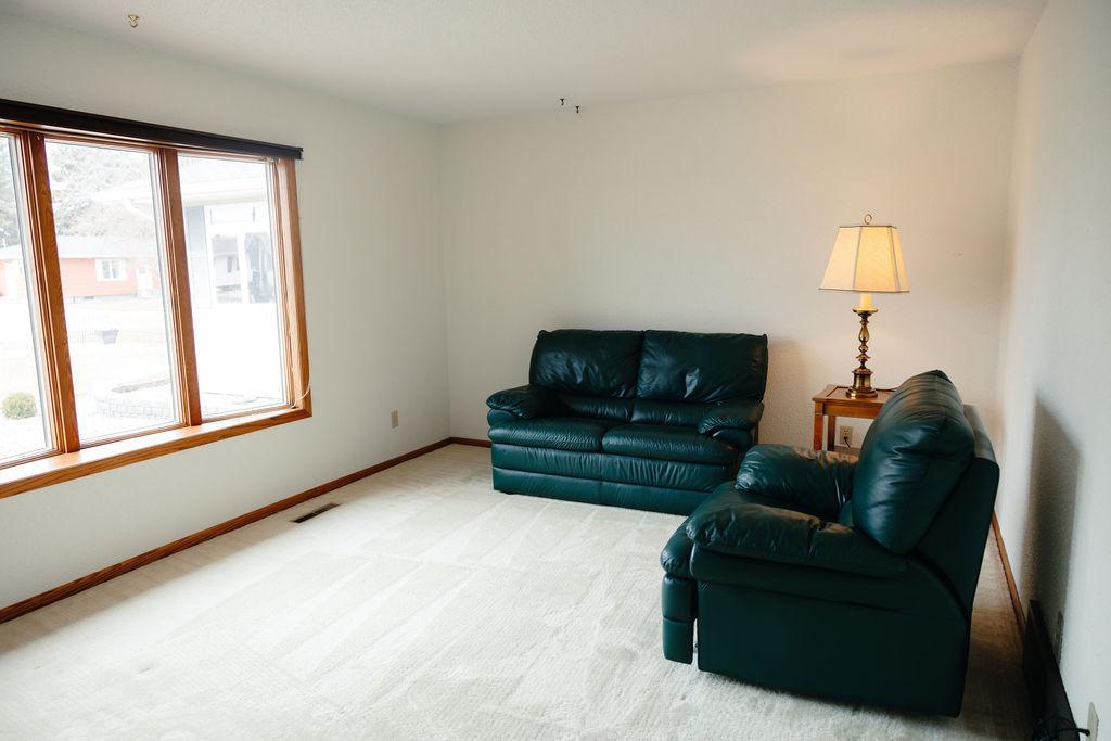 9512 11th Avenue Southwest Cavalier, ND 58220 - Photo 5 of 38