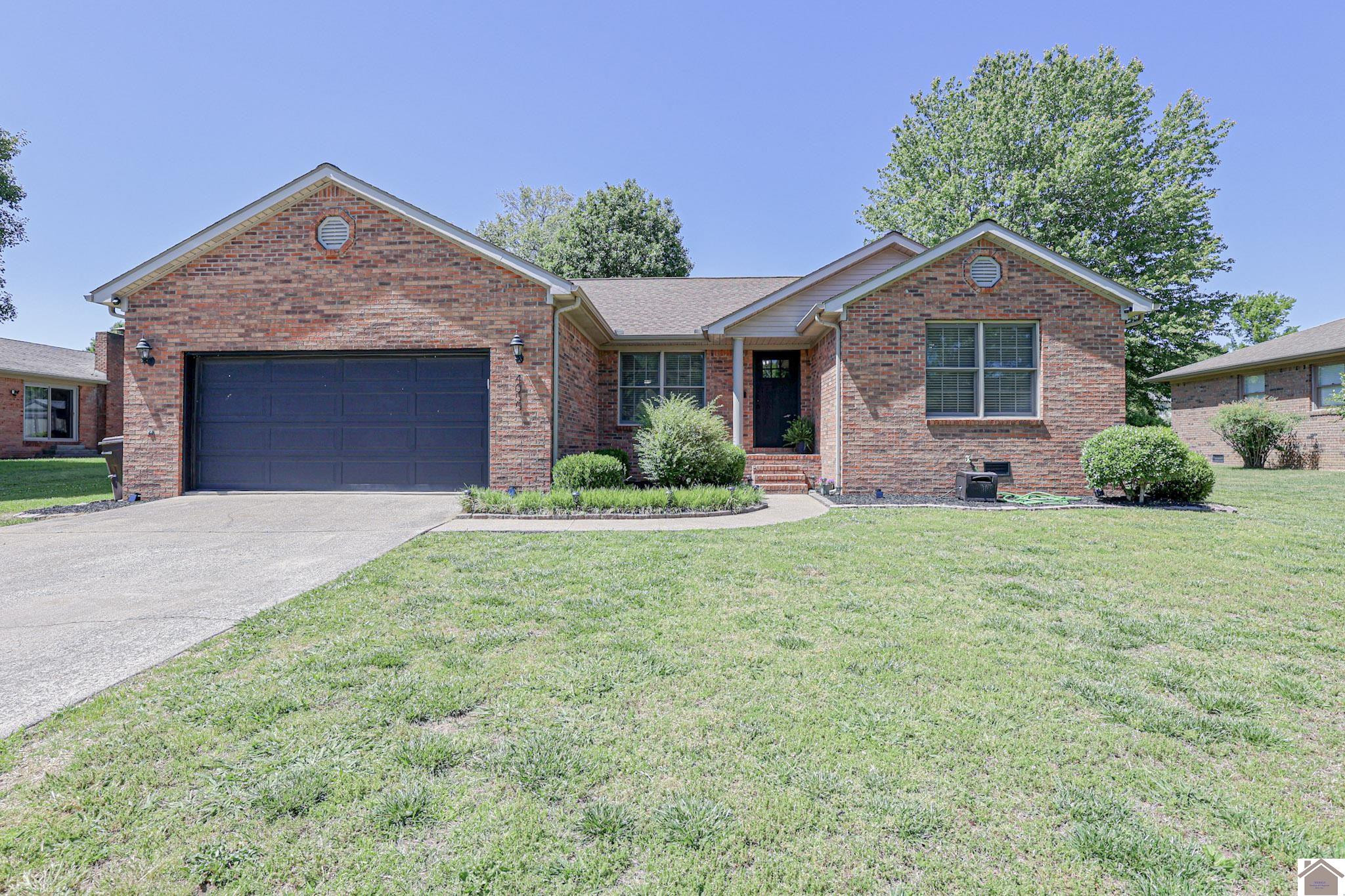4055 Lovelaceville Road Paducah, KY 42001 - Photo 1 of 35 Front Exterior