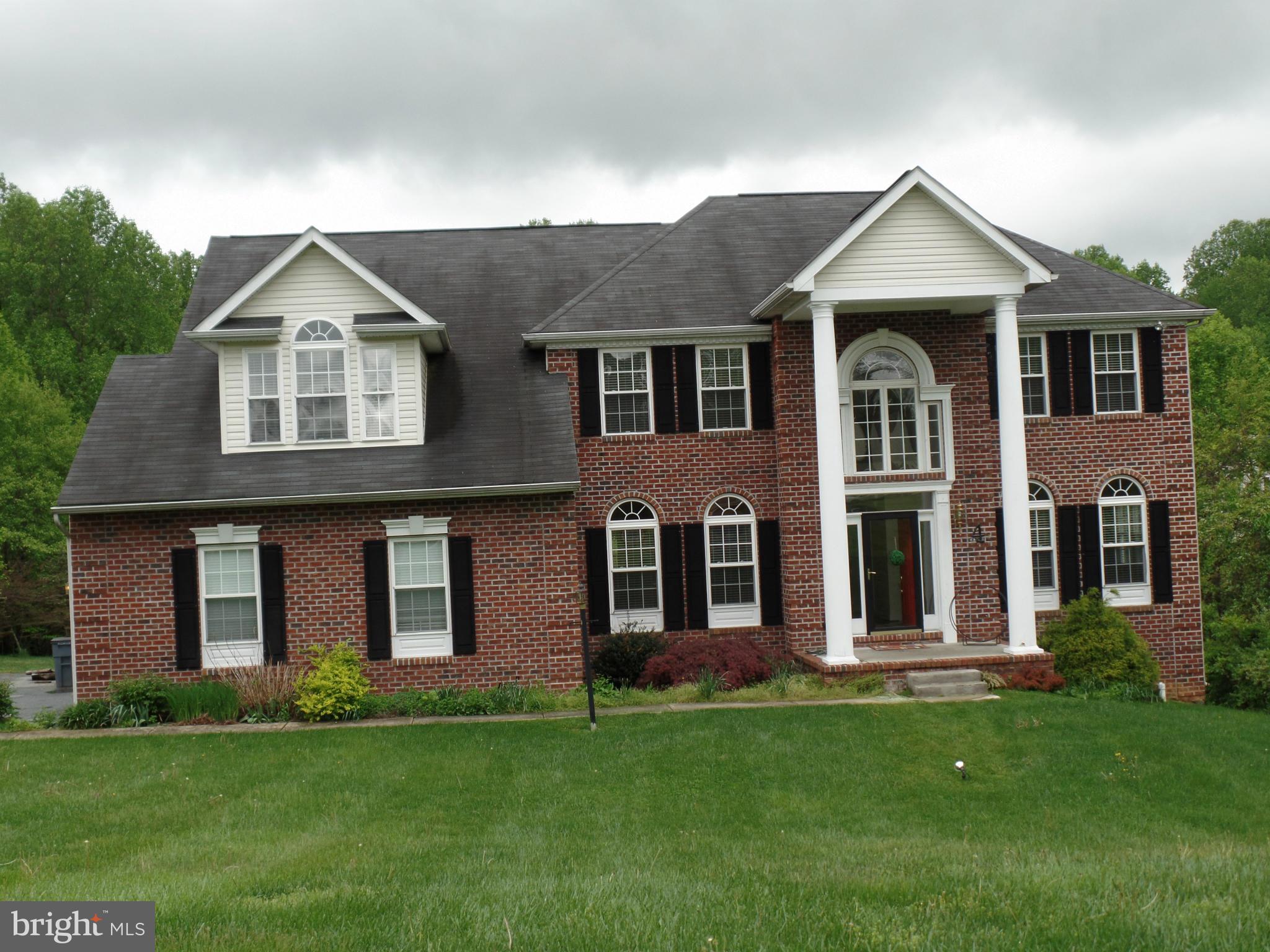 4 Spring Heath Court Baltimore, MD 21244 - Photo 1 of 24 Exterior (Front)
