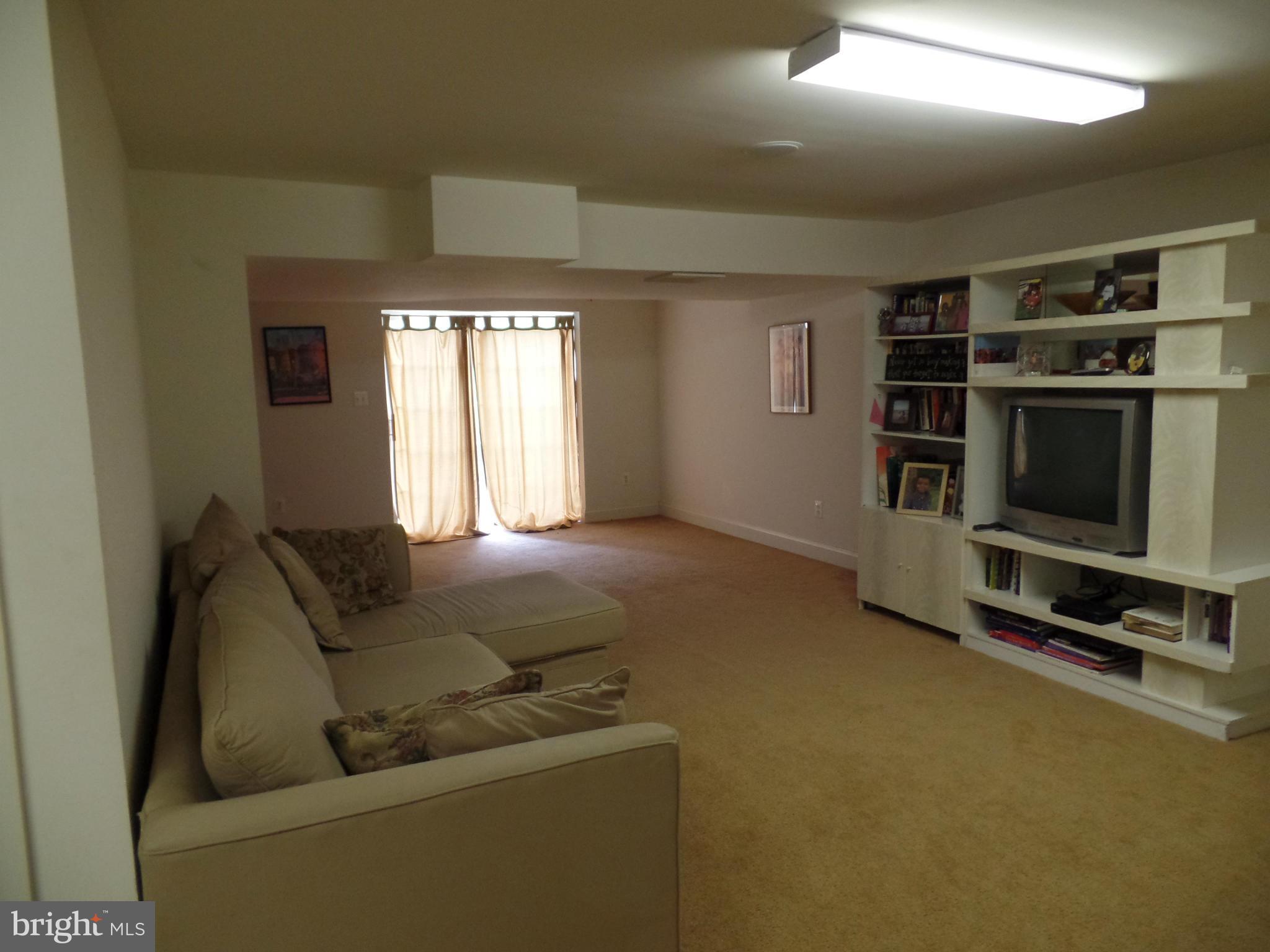 4 Spring Heath Court Baltimore, MD 21244 - Photo 18 of 24 Recreation room