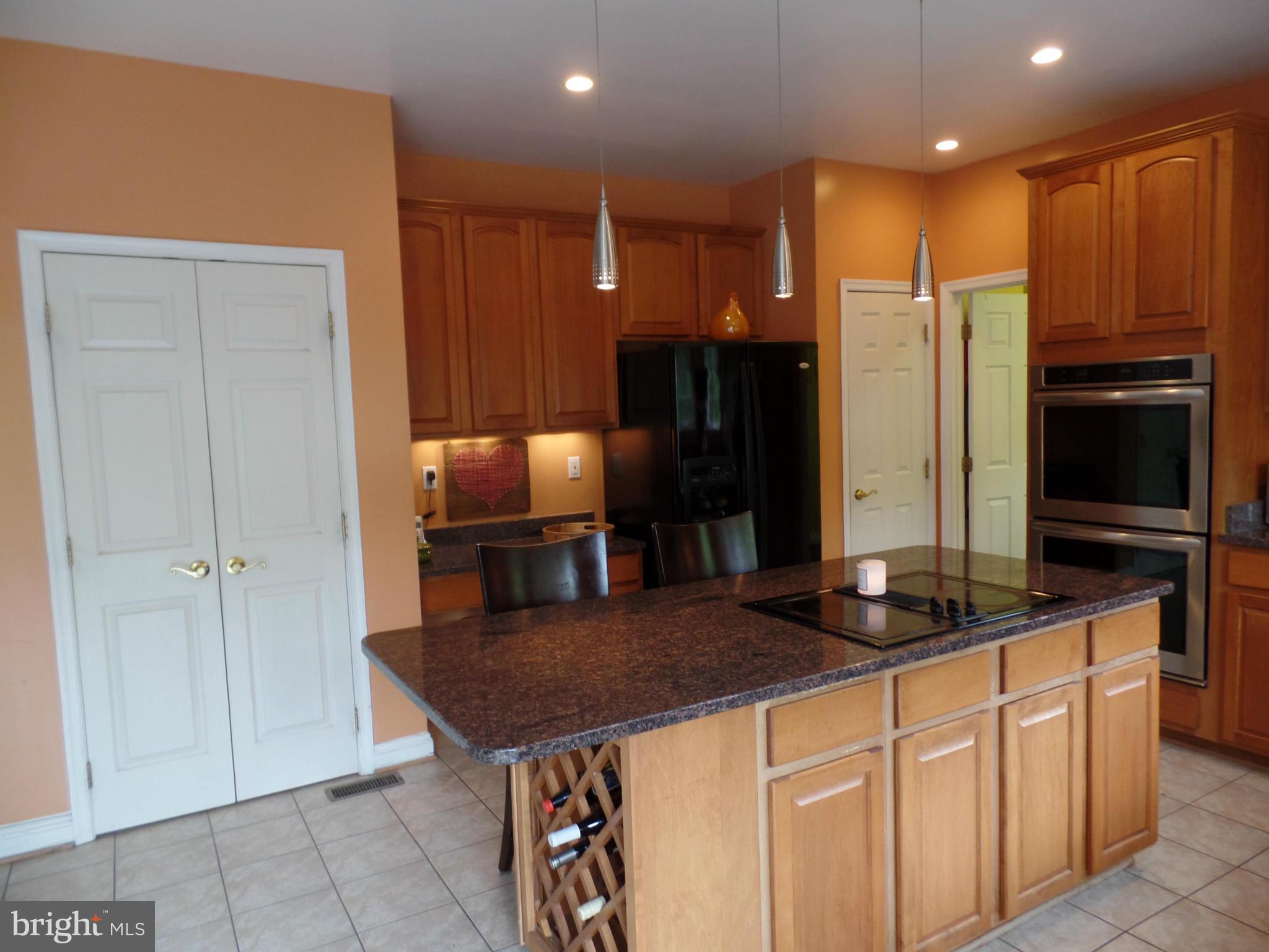 4 Spring Heath Court Baltimore, MD 21244 - Photo 4 of 24 View