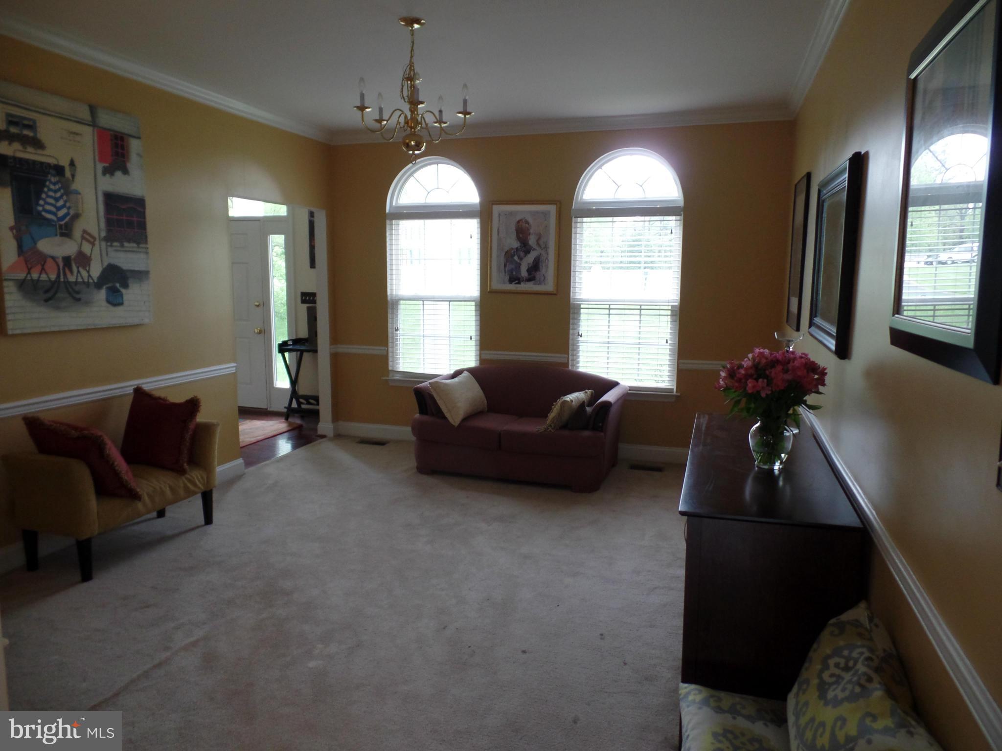 4 Spring Heath Court Baltimore, MD 21244 - Photo 8 of 24 Dining Room
