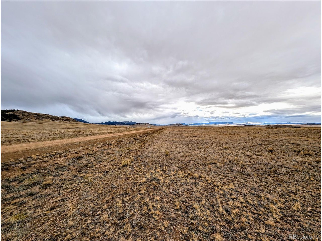 4862 Larimer Road Hartsel, CO 80449 - Photo 4 of 23 a view of an ocean