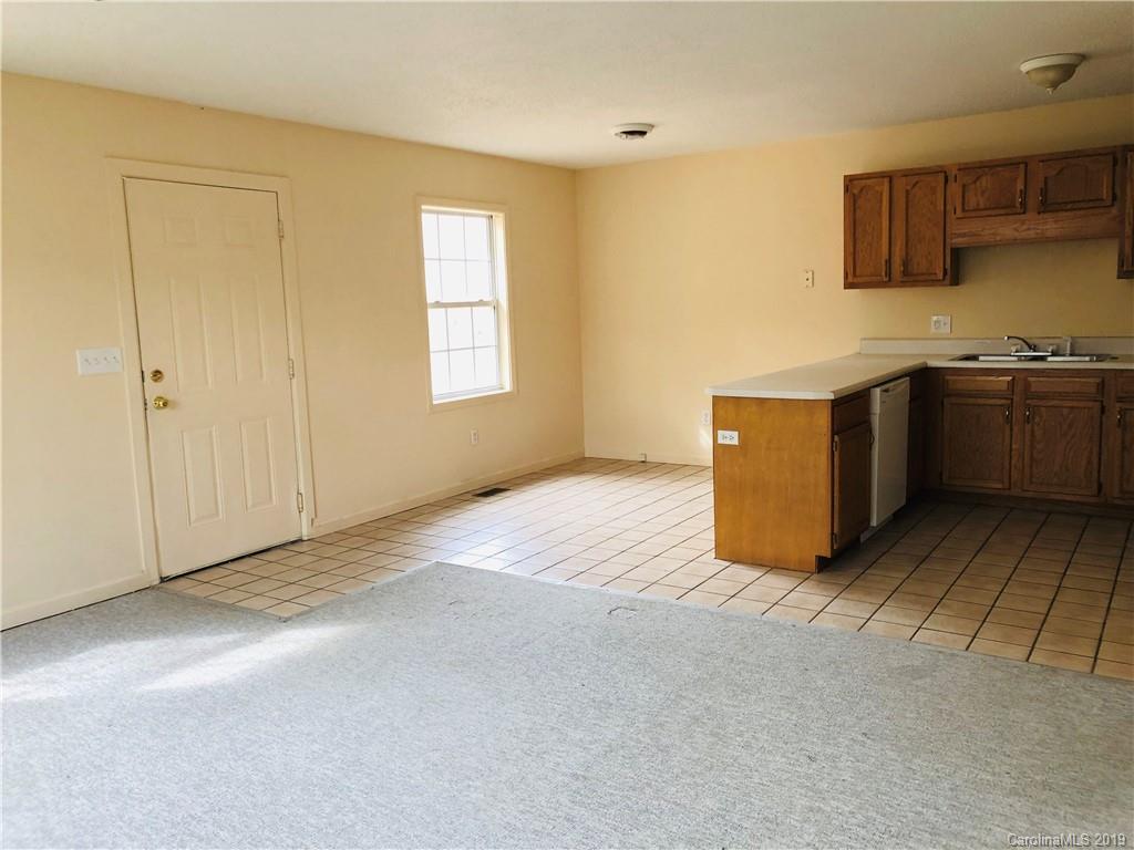 11 J R Lane Candler, NC 28715 - Photo 6 of 13 Gallery Image 6