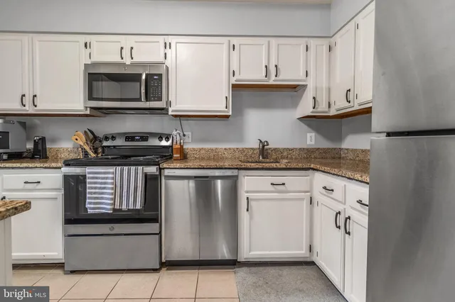 $614,900 | 6057 Crown Royal Circle, Alexandria, VA 22310