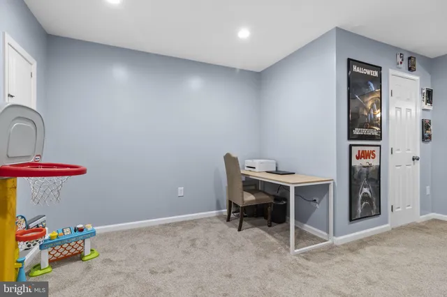 $614,900 | 6057 Crown Royal Circle, Alexandria, VA 22310