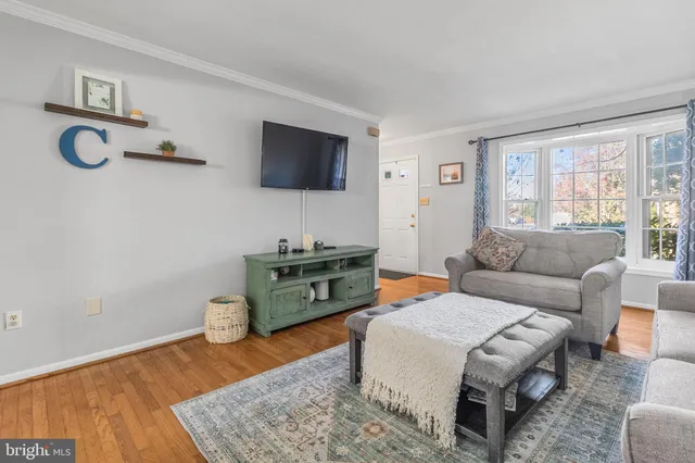 $614,900 | 6057 Crown Royal Circle, Alexandria, VA 22310