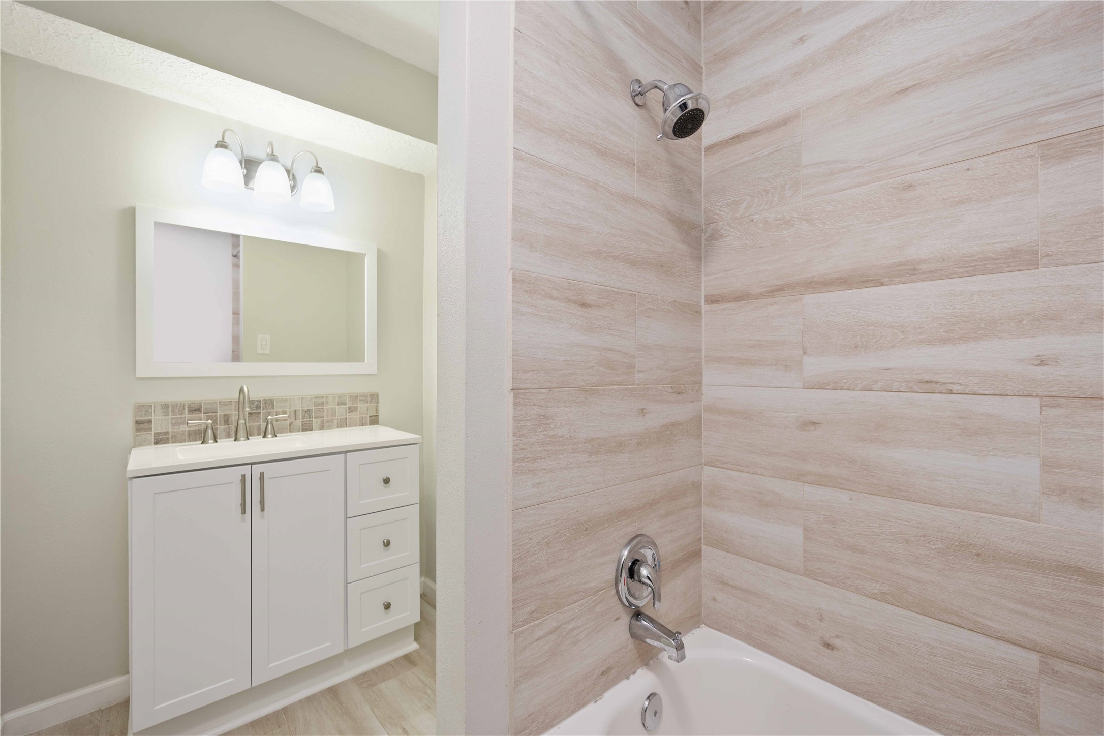 9809 Condor Drive Conroe, TX 77385 - Photo 13 of 24 Gallery Image 13