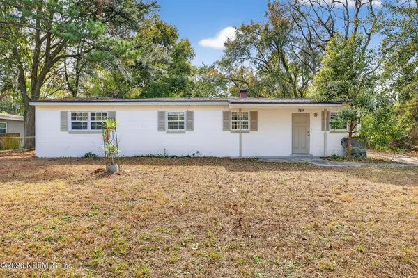 front view of house with yard