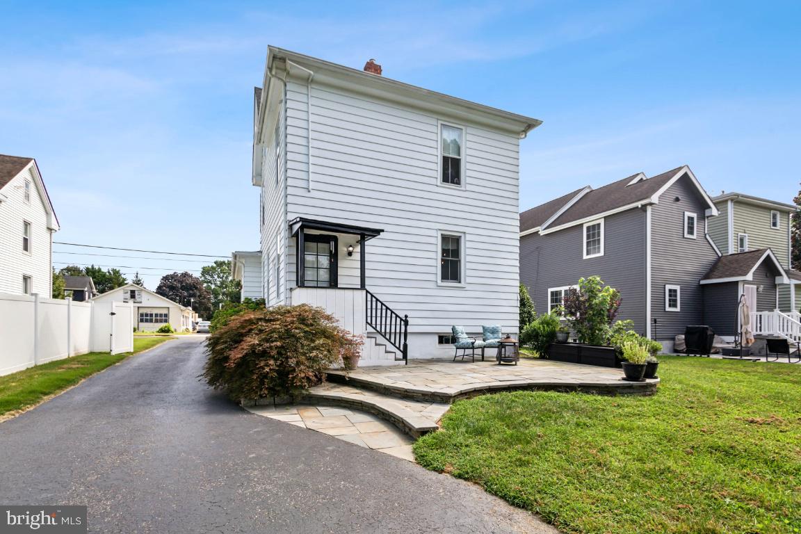 503 Kings Highway Mickleton, NJ 08056 - Photo 25 of 26 a house view with a garden space