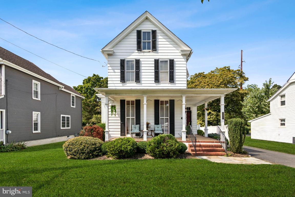 503 Kings Highway Mickleton, NJ 08056 - Photo 26 of 26 a front view of a house with a yard