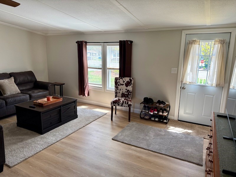 41 Wright Way Coventry, RI 02816 - Photo 11 of 18 Living Room