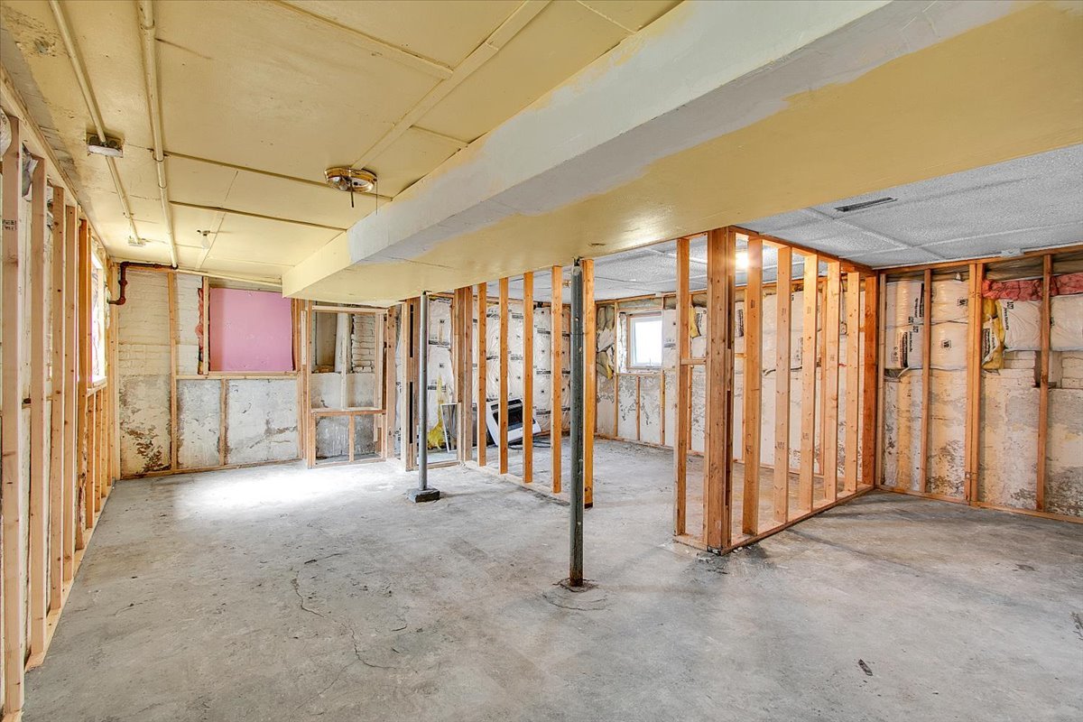 321 West 114th Street Chicago, IL 60628 - Photo 23 of 30